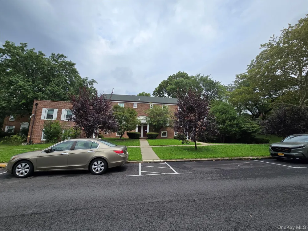 144-15 Charter #3GC Briarwood, NY 11435