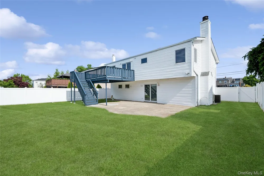 2625 Riverside Drive Wantagh, NY 11793