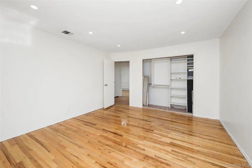 2625 Riverside Drive Wantagh, NY 11793
