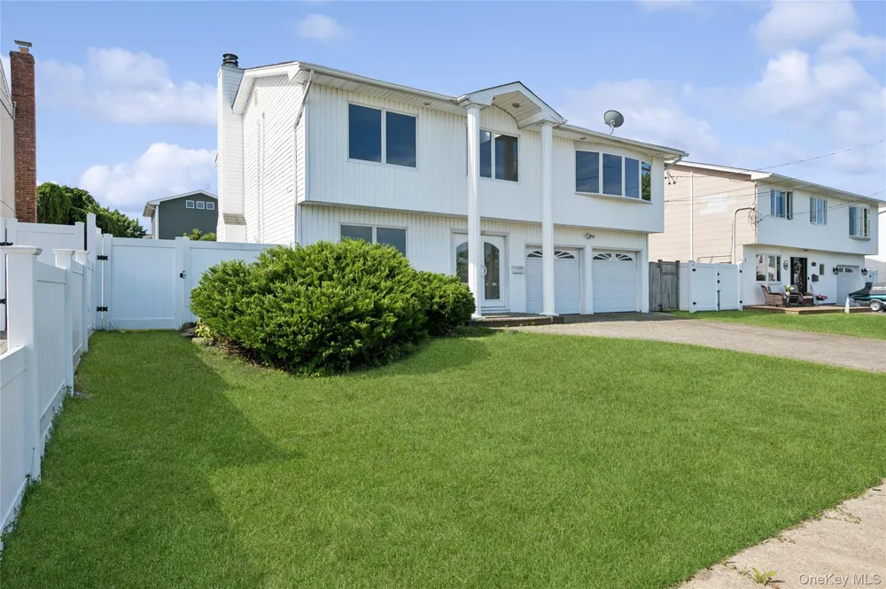 2625 Riverside Drive Wantagh, NY 11793