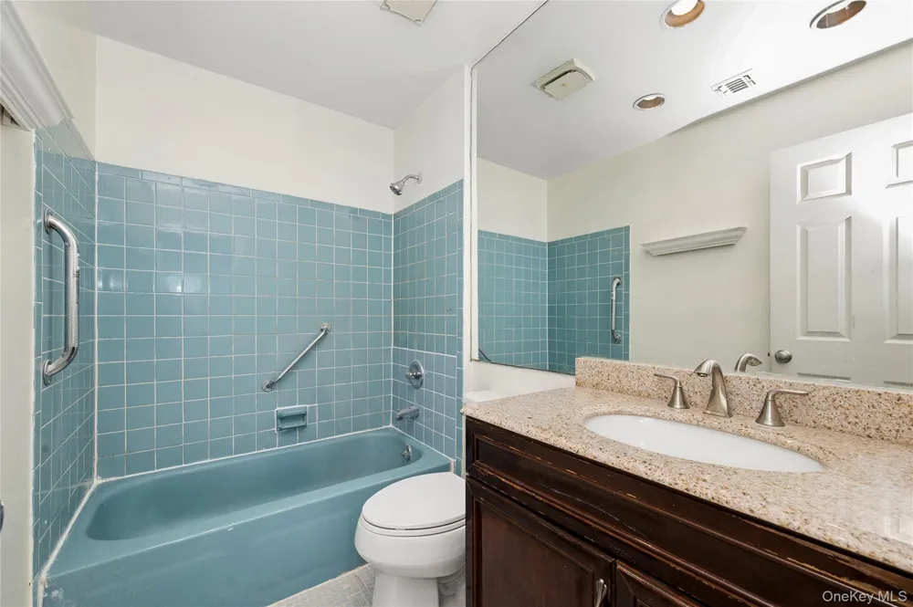 2625 Riverside Drive Wantagh, NY 11793