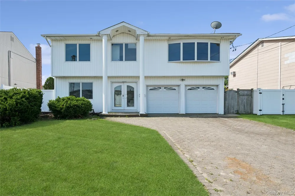 2625 Riverside Drive Wantagh, NY 11793