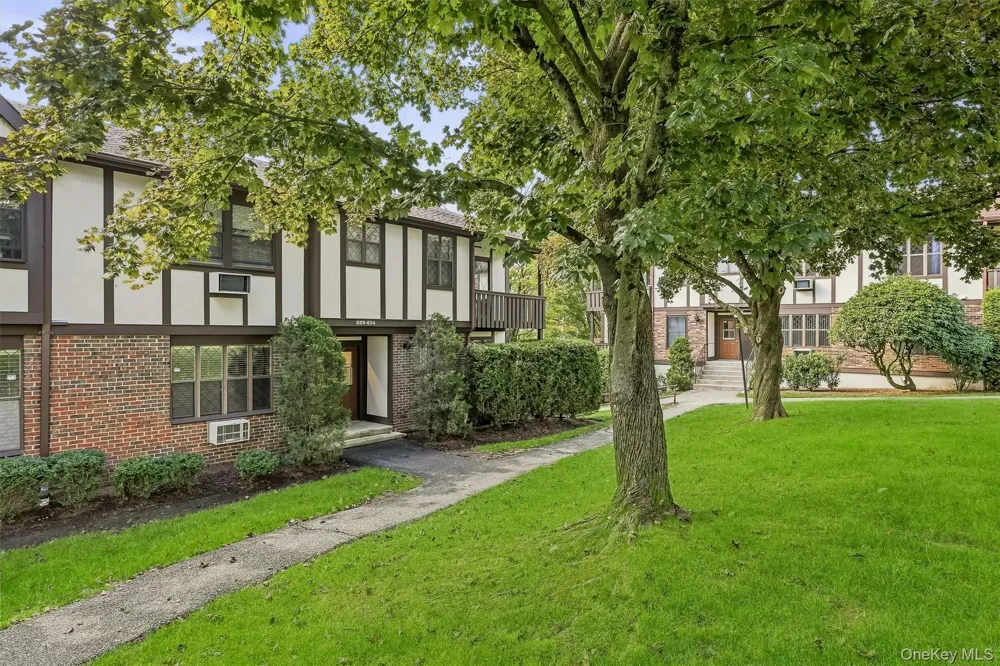 631 Sierra Vista Lane #Bldg 21 Valley Cottage, NY 10989