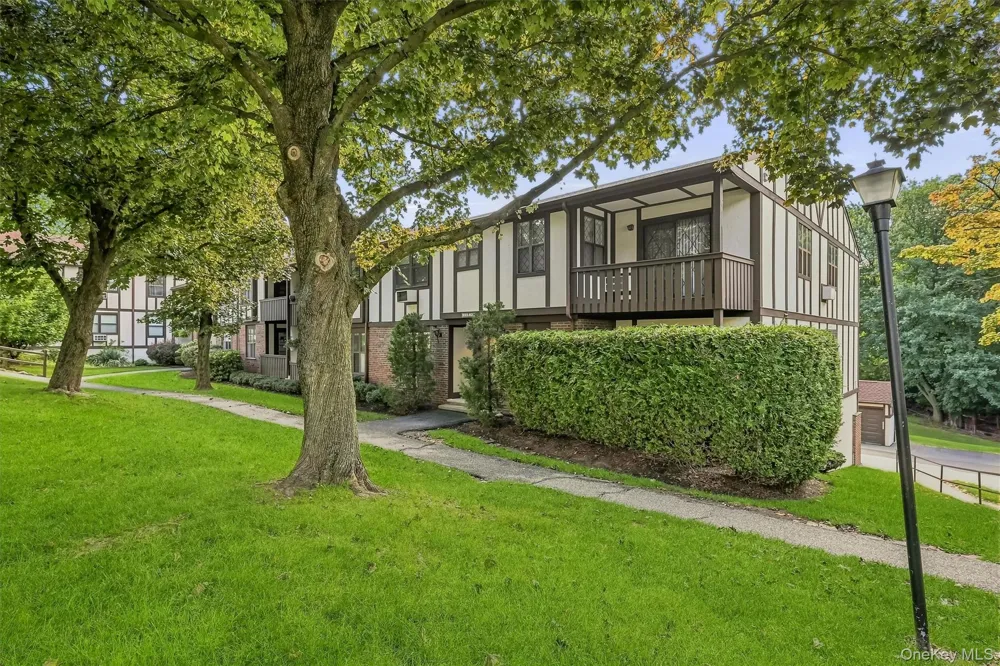 631 Sierra Vista Lane #Bldg 21 Valley Cottage, NY 10989