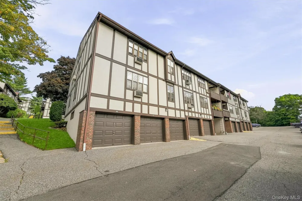 631 Sierra Vista Lane #Bldg 21 Valley Cottage, NY 10989