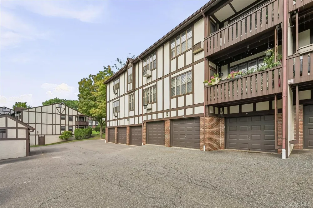 631 Sierra Vista Lane #Bldg 21 Valley Cottage, NY 10989