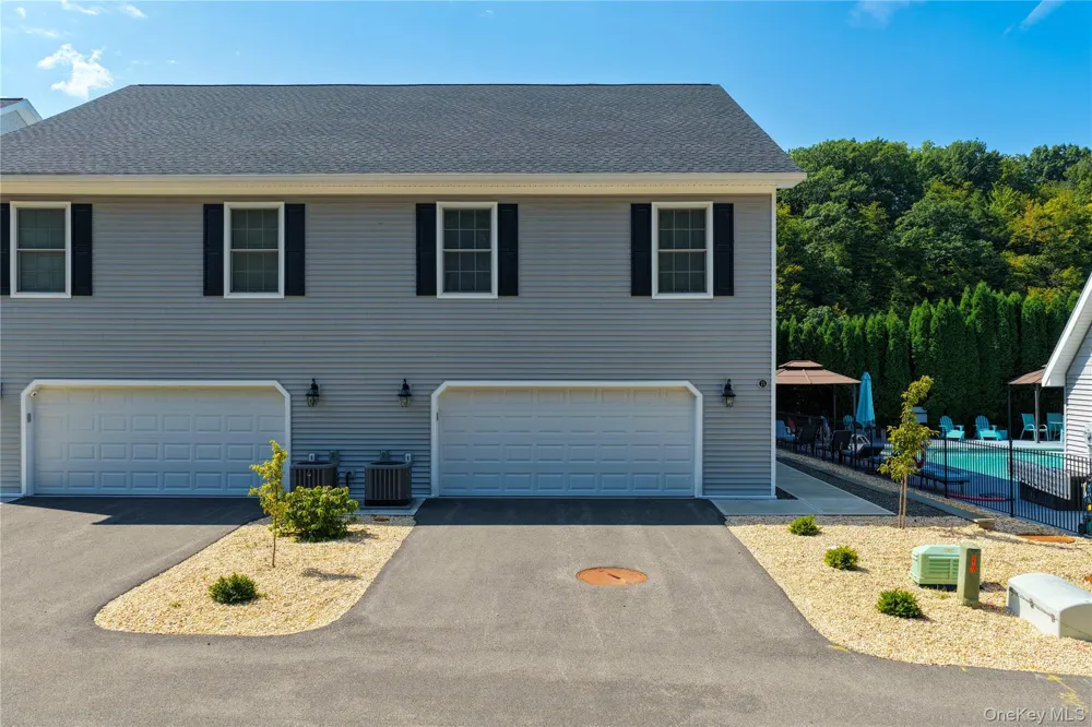 25 Marina Drive Catskill, NY 12414
