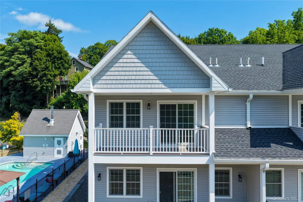 25 Marina Drive Catskill, NY 12414