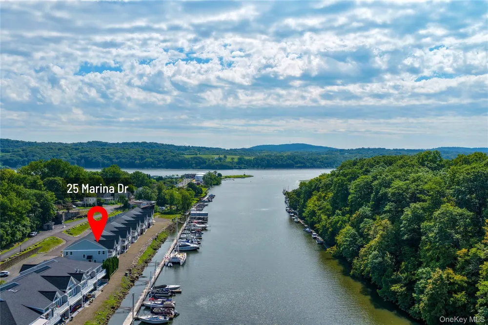 25 Marina Drive Catskill, NY 12414