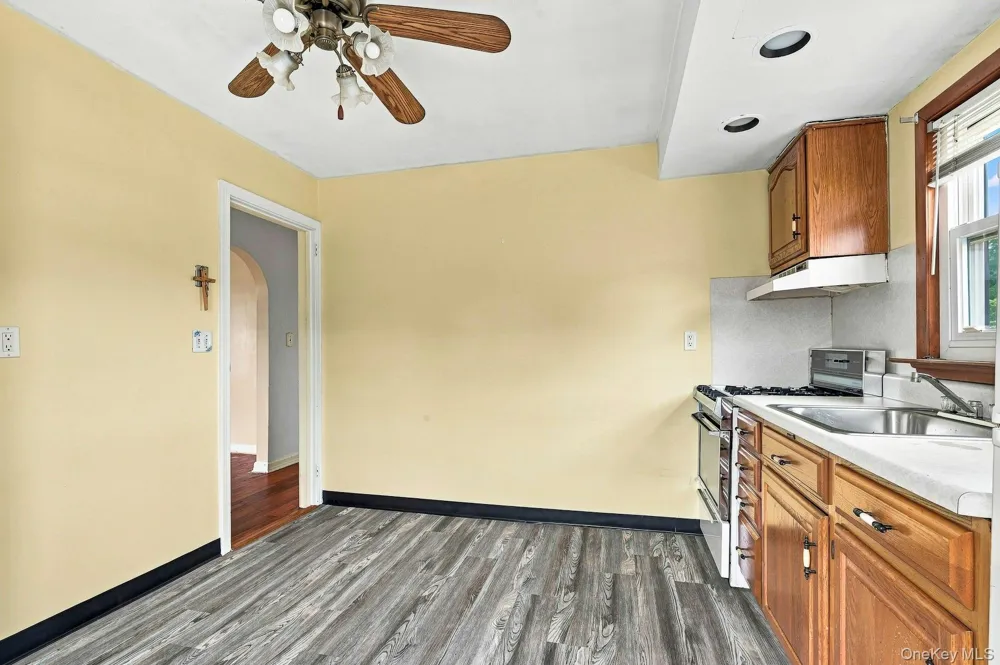 39 Emma Street Bethpage, NY 11714