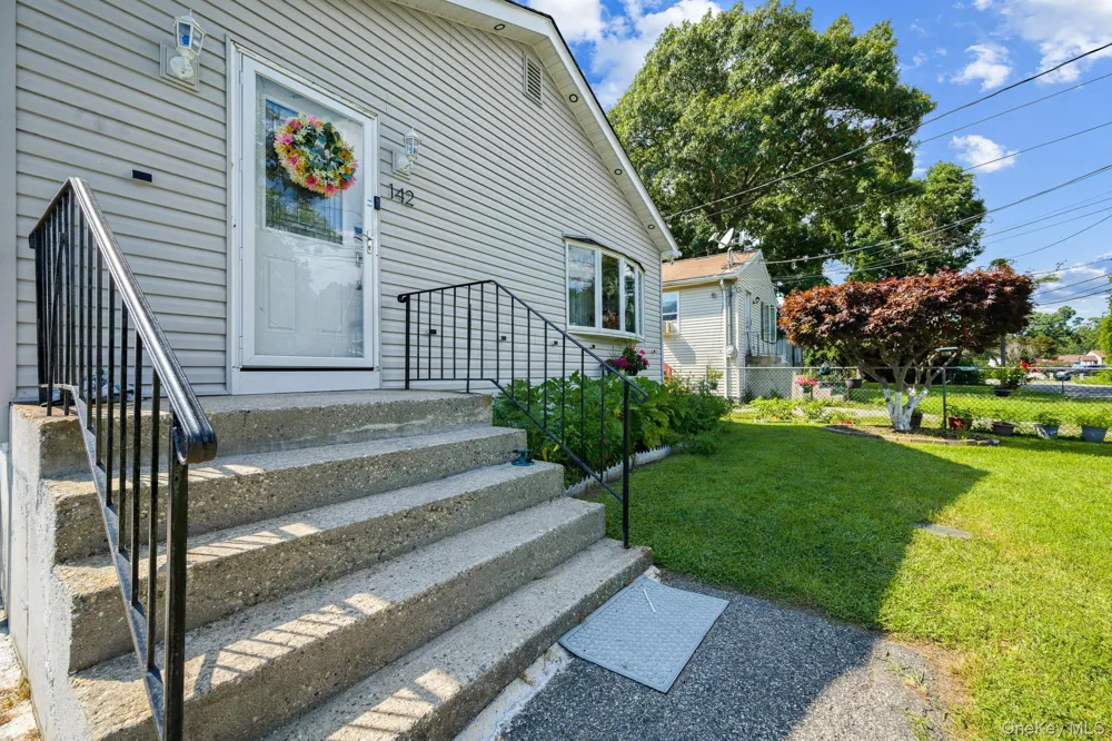 142 27th Street Wheatley Heights, NY 11798