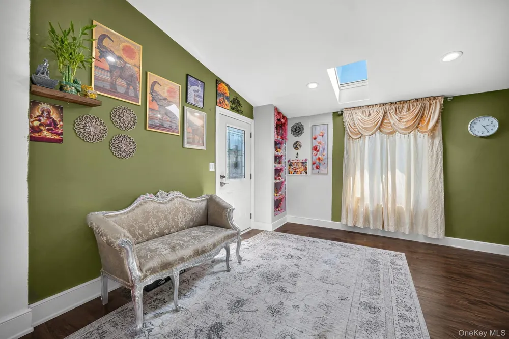 142 27th Street Wheatley Heights, NY 11798