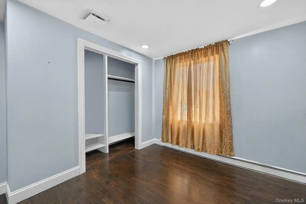 142 27th Street Wheatley Heights, NY 11798
