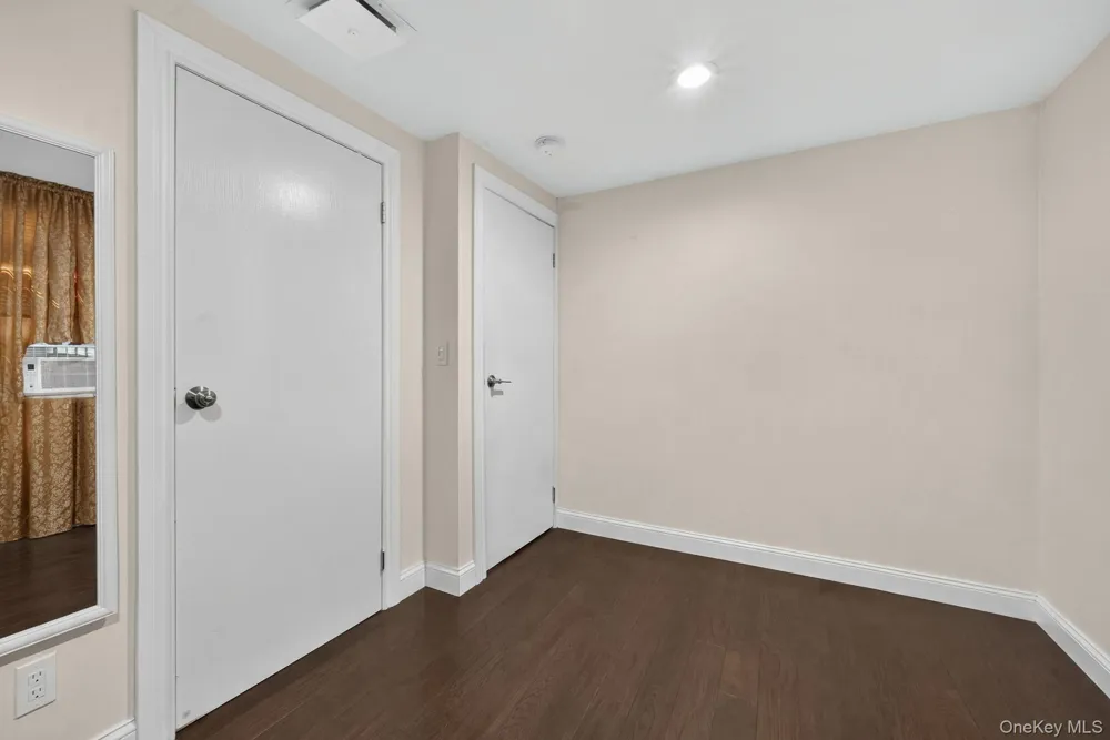 142 27th Street Wheatley Heights, NY 11798