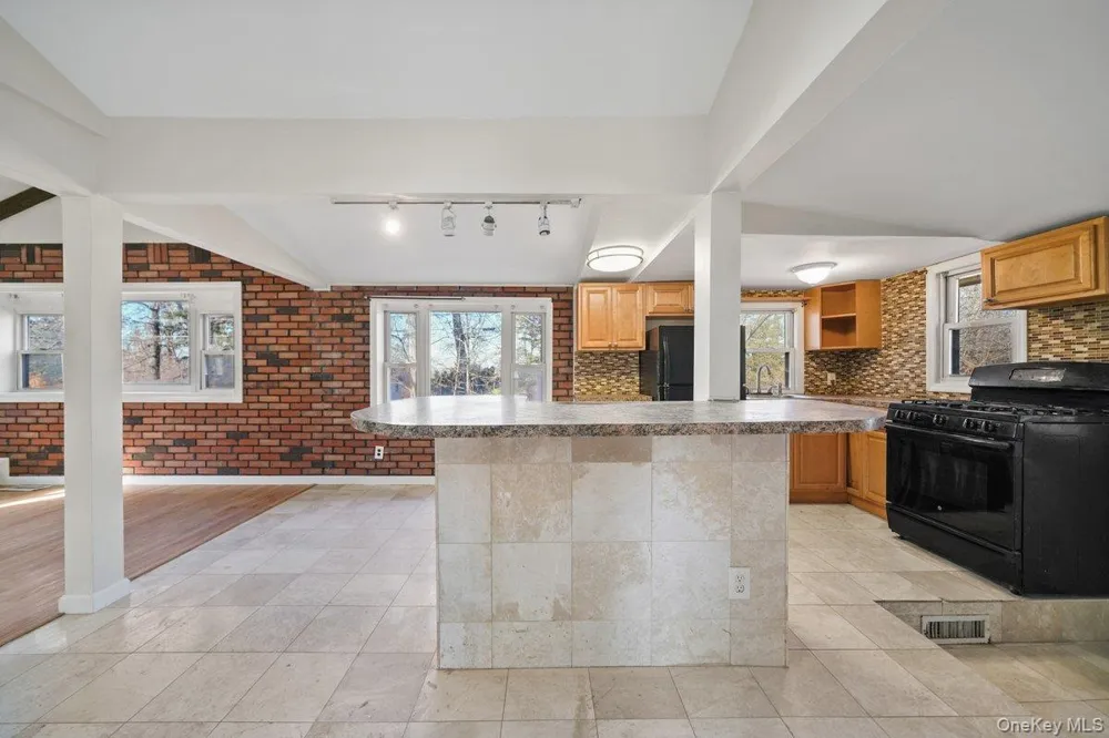 37 Orchard Trail Monroe, NY 10950