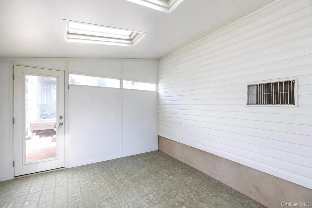 125 S 5th Street Bethpage, NY 11714