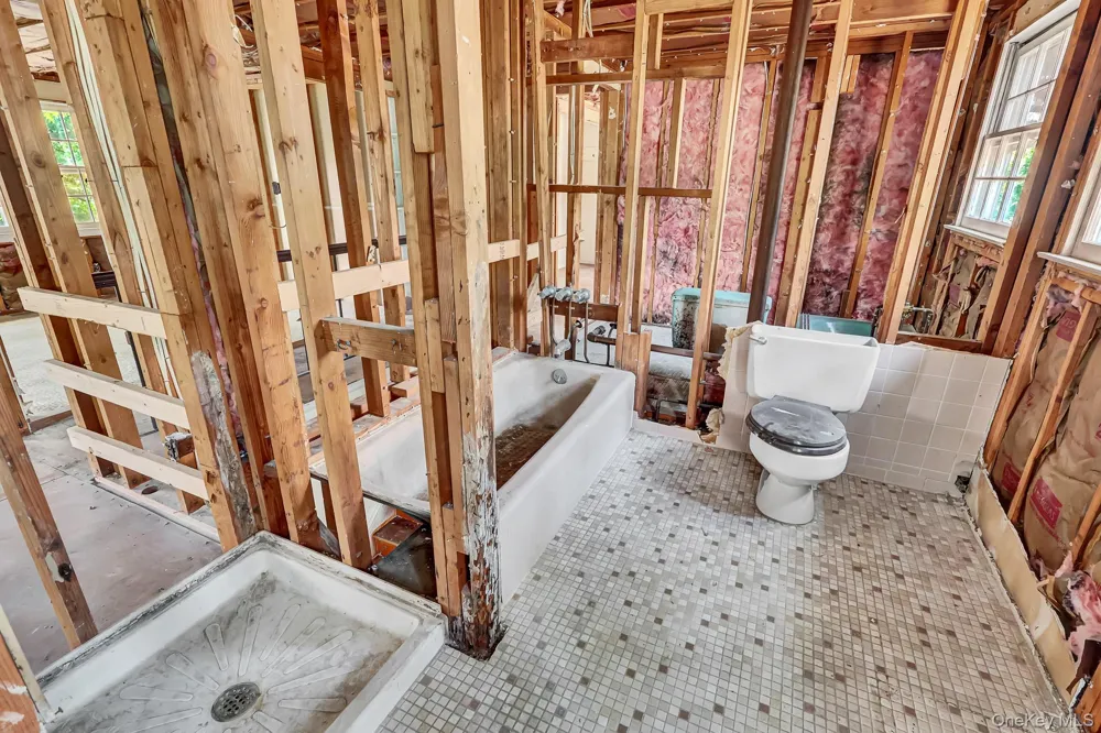 1343 Stony Brook Road Stony Brook, NY 11790
