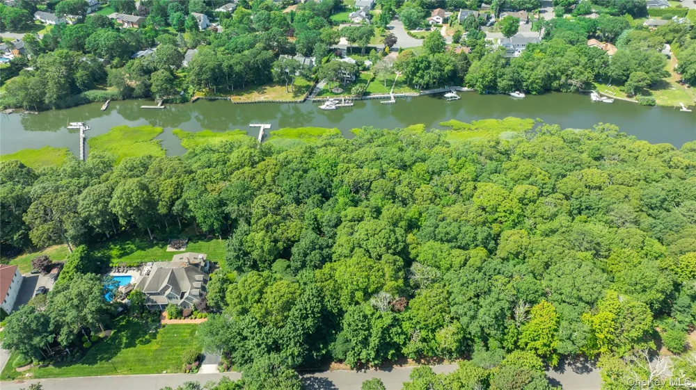 28 Inlet View Path East Moriches, NY 11940