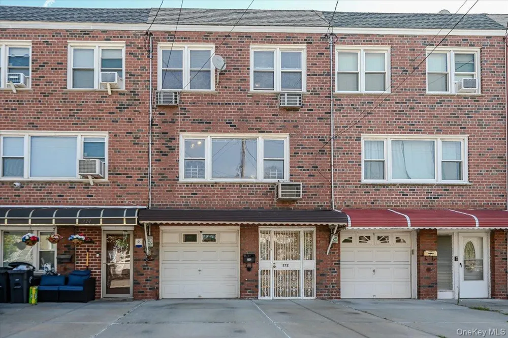 272 Brinsmade Avenue Bronx, NY 10465