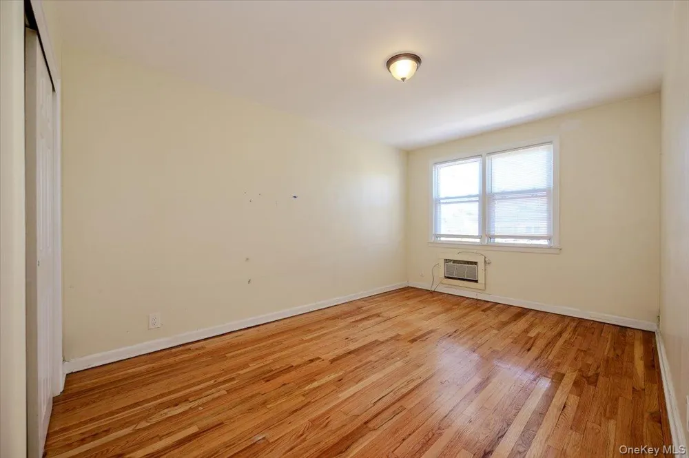 272 Brinsmade Avenue Bronx, NY 10465