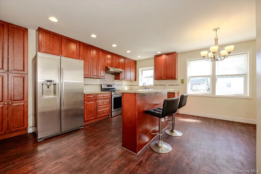 272 Brinsmade Avenue Bronx, NY 10465