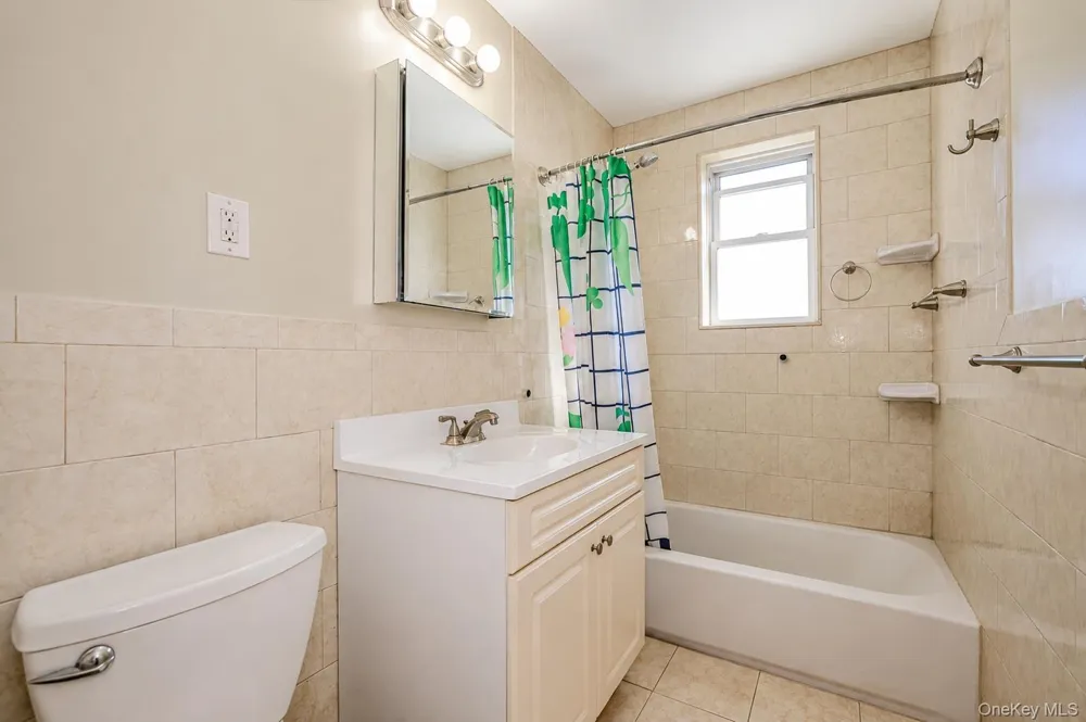 272 Brinsmade Avenue Bronx, NY 10465