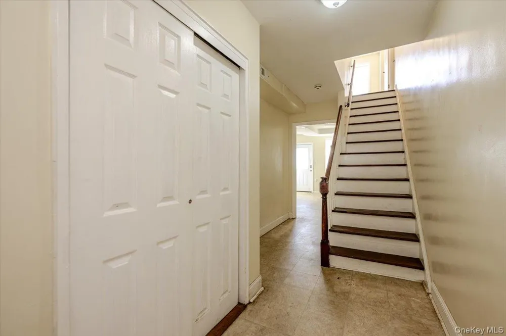 272 Brinsmade Avenue Bronx, NY 10465