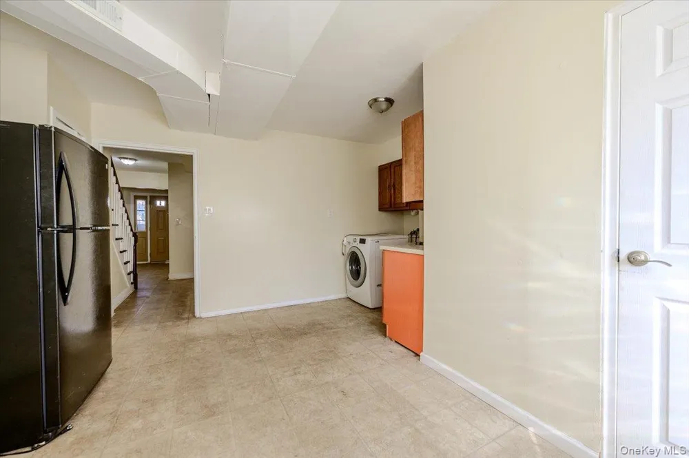 272 Brinsmade Avenue Bronx, NY 10465