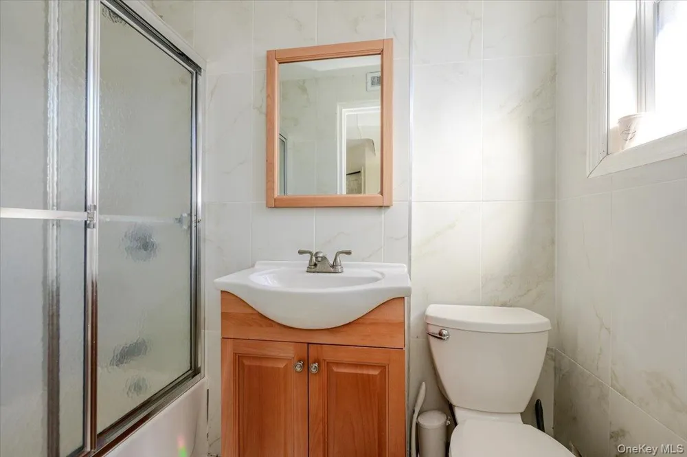 272 Brinsmade Avenue Bronx, NY 10465
