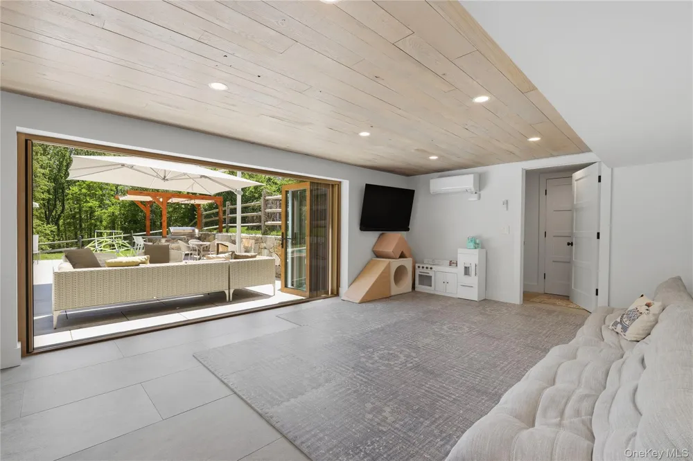 90 Springhurst Road Bedford Hills, NY 10507