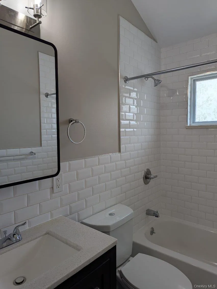 1727 N. Gardiner Drive Bay Shore, NY 11706