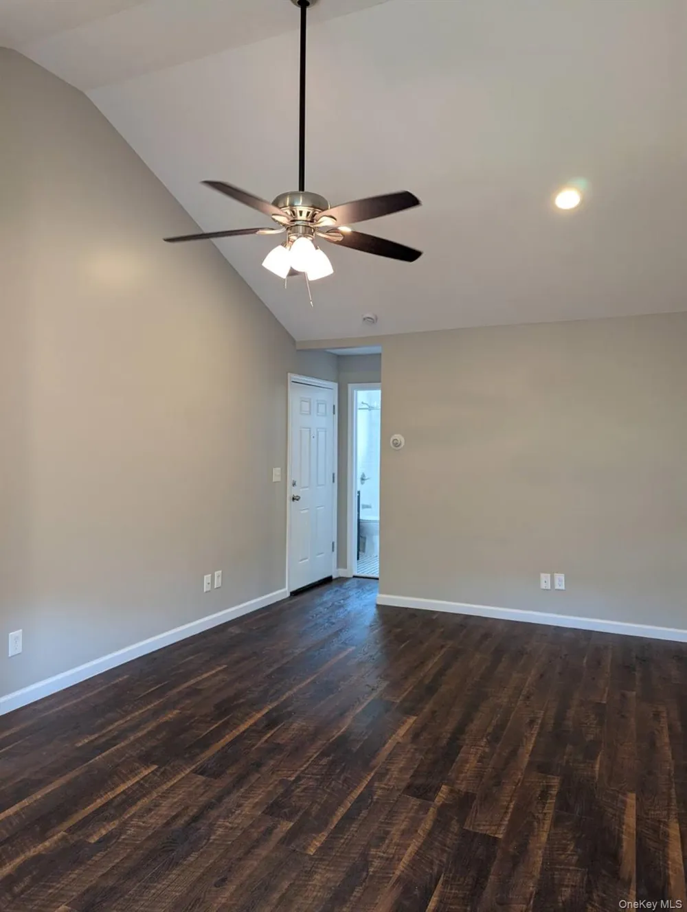 1727 N. Gardiner Drive Bay Shore, NY 11706