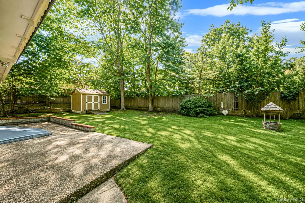 8 Triton Road Rocky Point, NY 11778