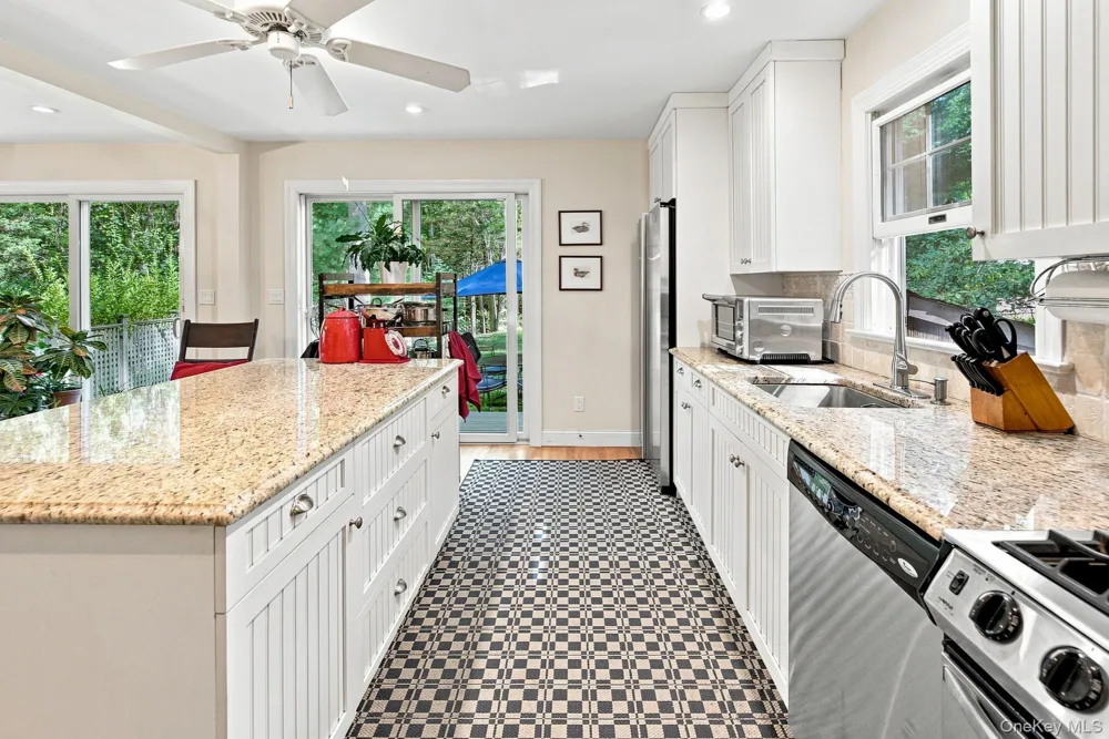 45 Shadyrest Drive Sag Harbor, NY 11963