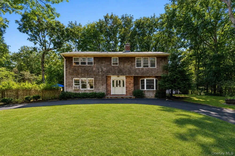 45 Shadyrest Drive Sag Harbor, NY 11963