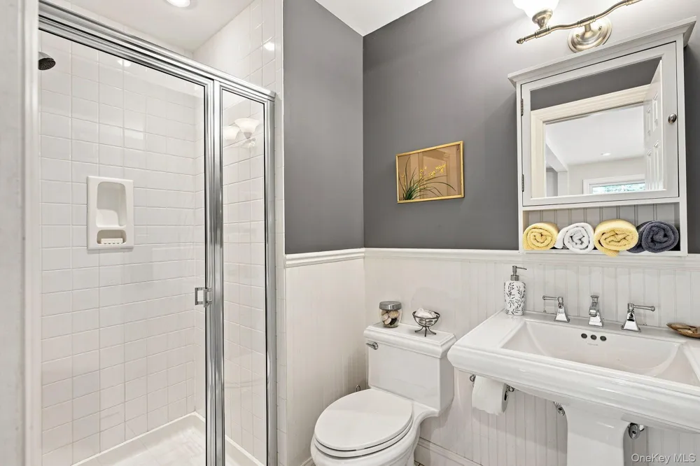45 Shadyrest Drive Sag Harbor, NY 11963