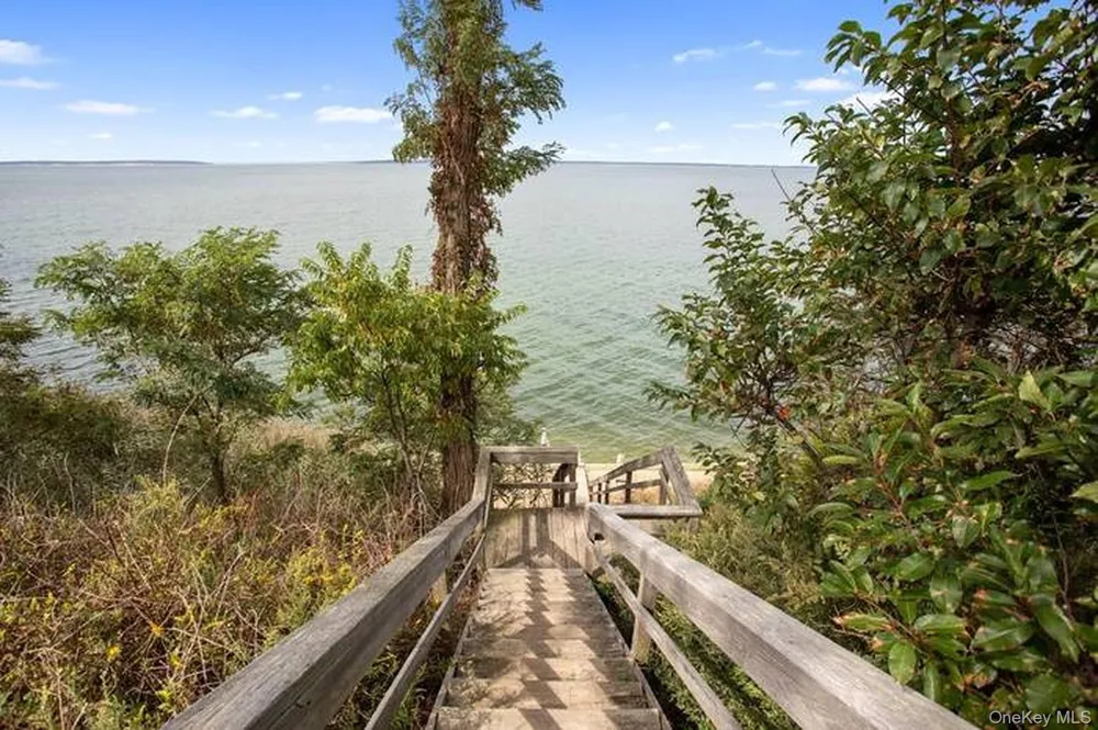 45 Shadyrest Drive Sag Harbor, NY 11963