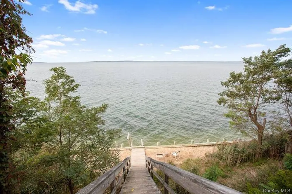 45 Shadyrest Drive Sag Harbor, NY 11963