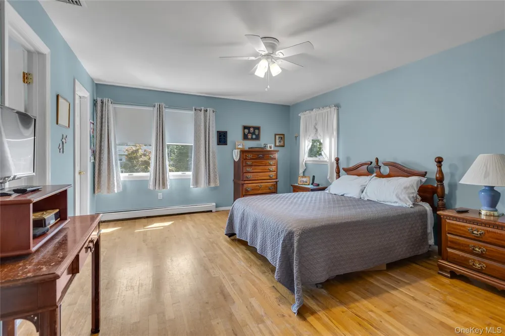 23 Dale Lane Smithtown, NY 11787