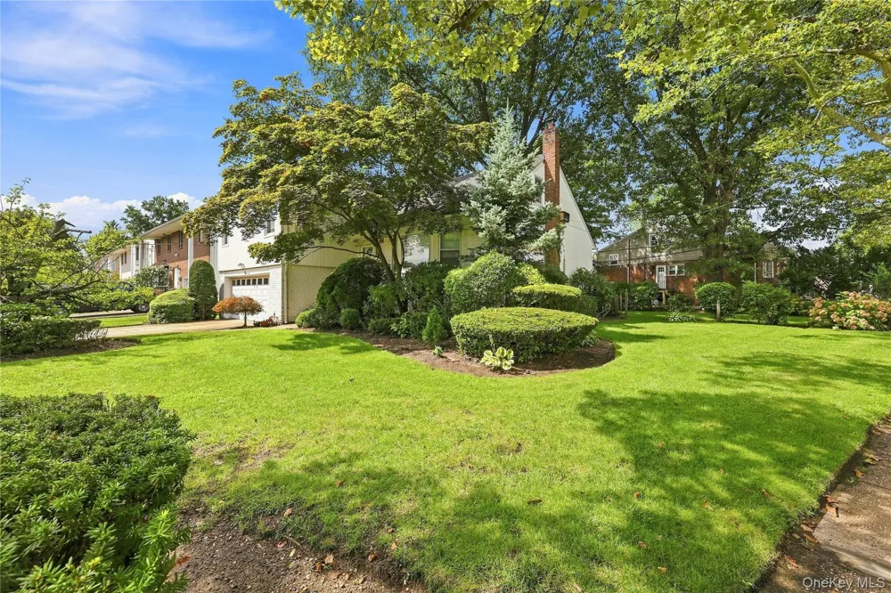 2 Longview Avenue North Woodmere, NY 11581