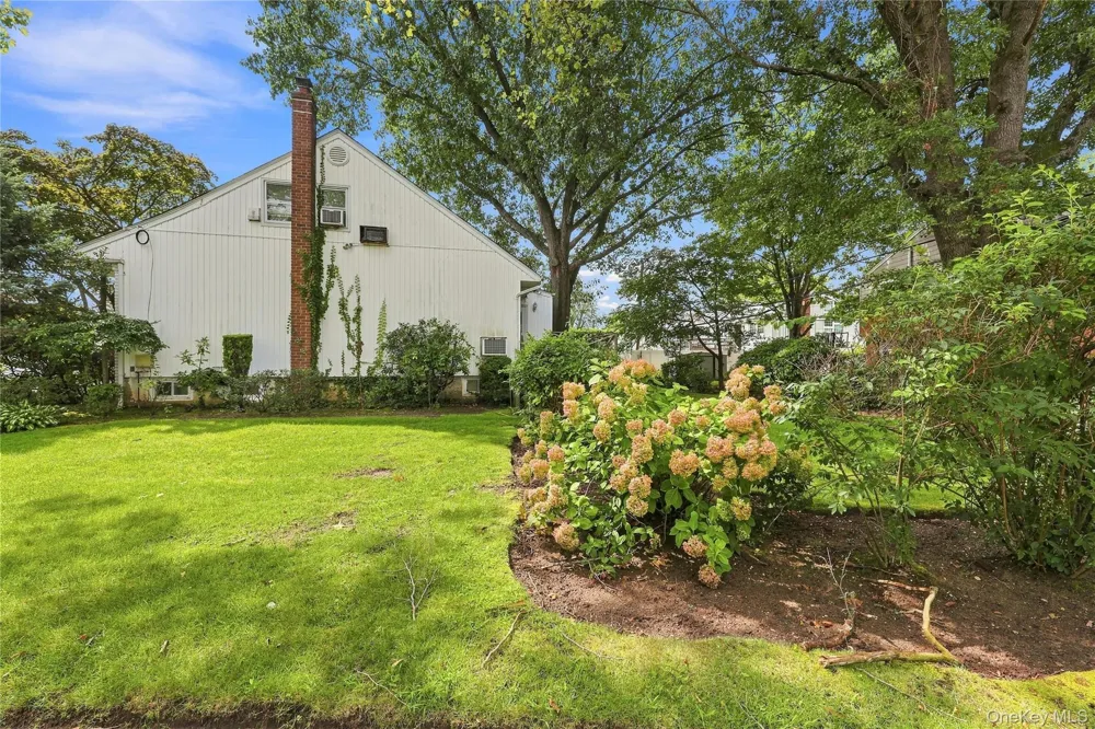 2 Longview Avenue North Woodmere, NY 11581