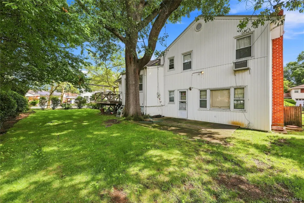 2 Longview Avenue North Woodmere, NY 11581