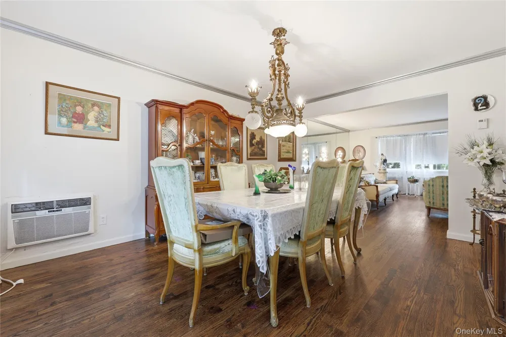2 Longview Avenue North Woodmere, NY 11581