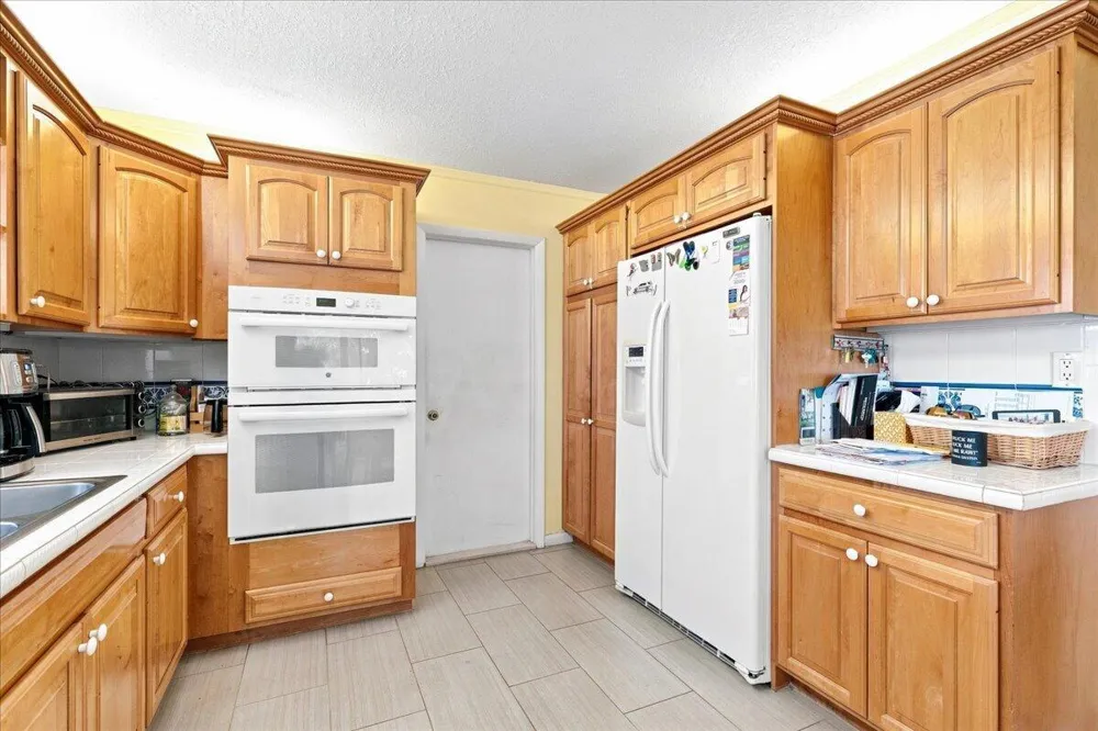 9843 NW 75TH COURT NW Tamarac, FL 33321