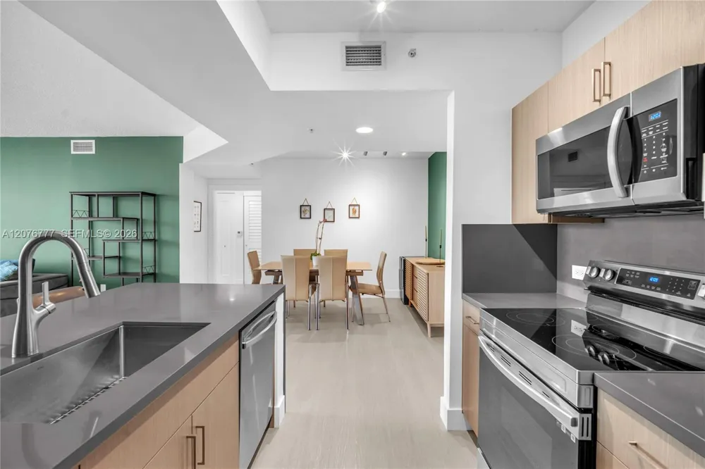 18800 NE 29th Ave #517 (Fully Renovated) Aventura, FL 33180