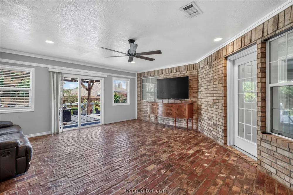2301 Kuykendall Circle Bryan, TX 77808