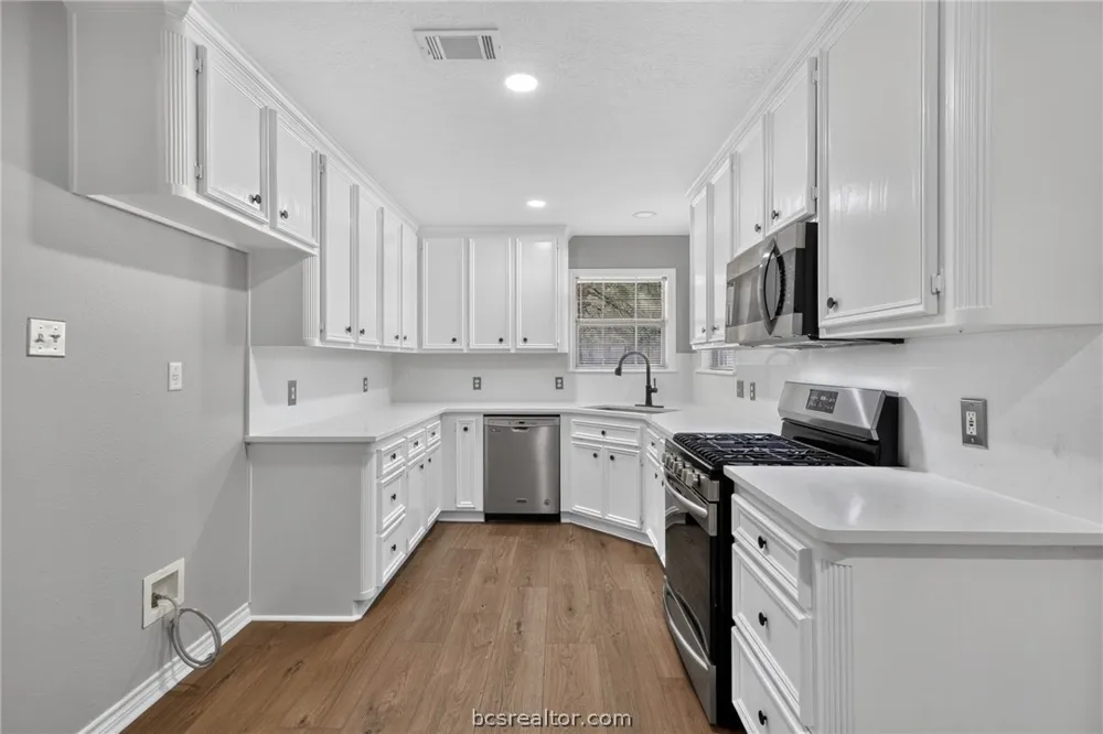 2301 Kuykendall Circle Bryan, TX 77808