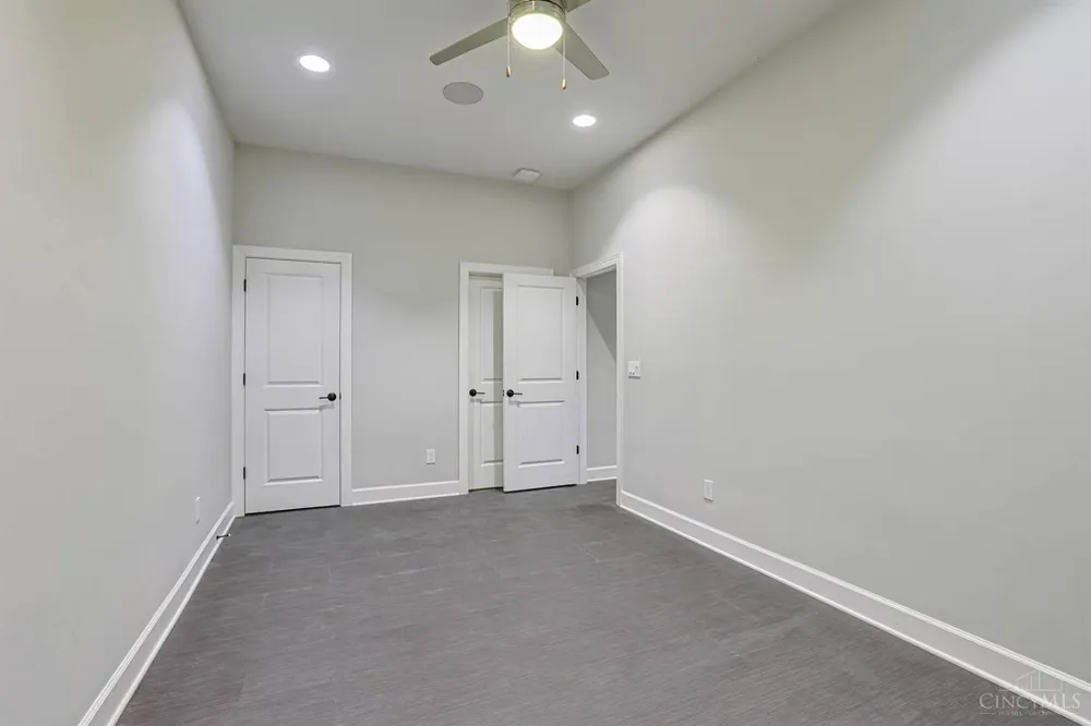 3527 Kroger Avenue Cincinnati, OH 45226