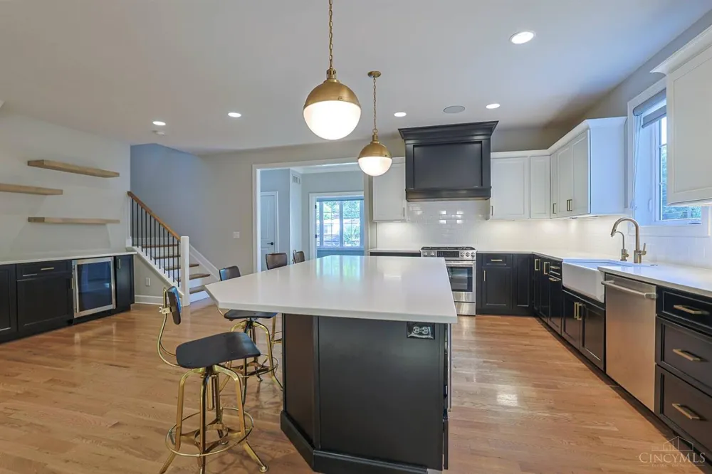 3527 Kroger Avenue Cincinnati, OH 45226