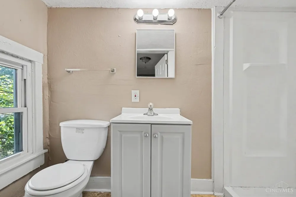 831 Forest Avenue Hamilton, OH 45015